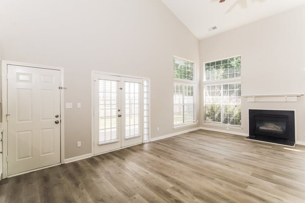 7523 Pence Pond Ln - Photo 4 of 17