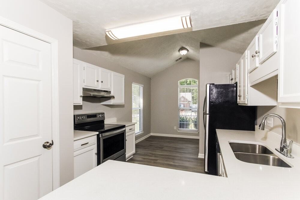 7523 Pence Pond Ln - Photo 7 of 17