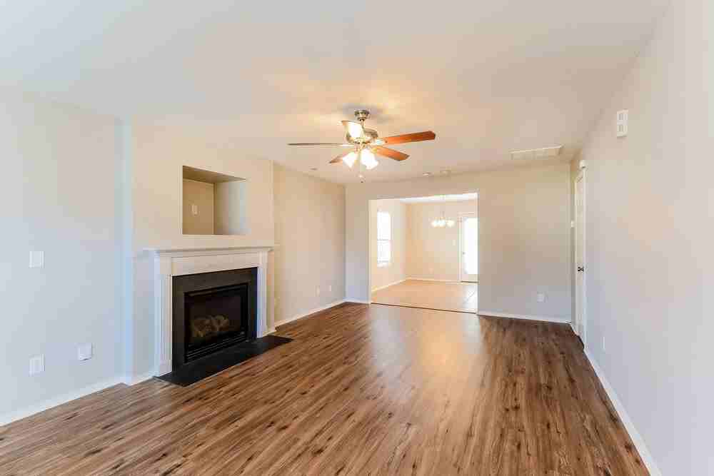 4387 Joseph Samuels Dr - Photo 4 of 17