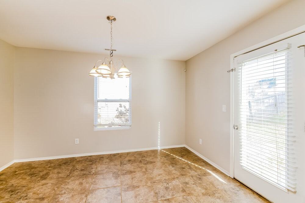 4387 Joseph Samuels Dr - Photo 6 of 17