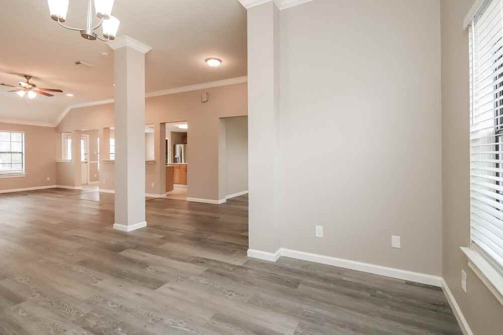 410 Wisdom St - Photo 5 of 16