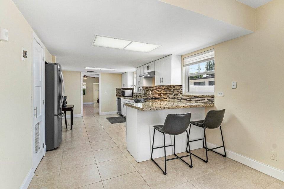 123 Northwest 6th Avenue - Photo 4 of 8