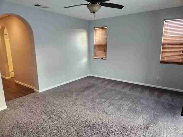 710 Multnomah Ct - Photo 4 of 12