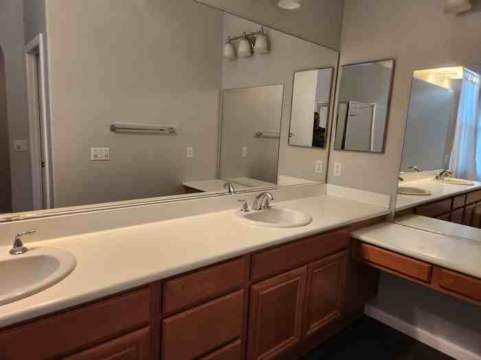 710 Multnomah Ct - Photo 6 of 12