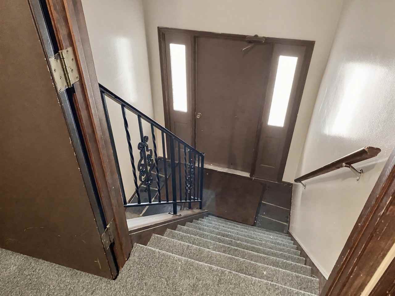 97 East 19th Street - Photo 4 of 18