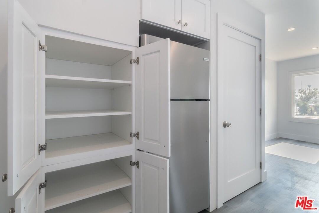 2303 W 30th St - Photo 7 of 19