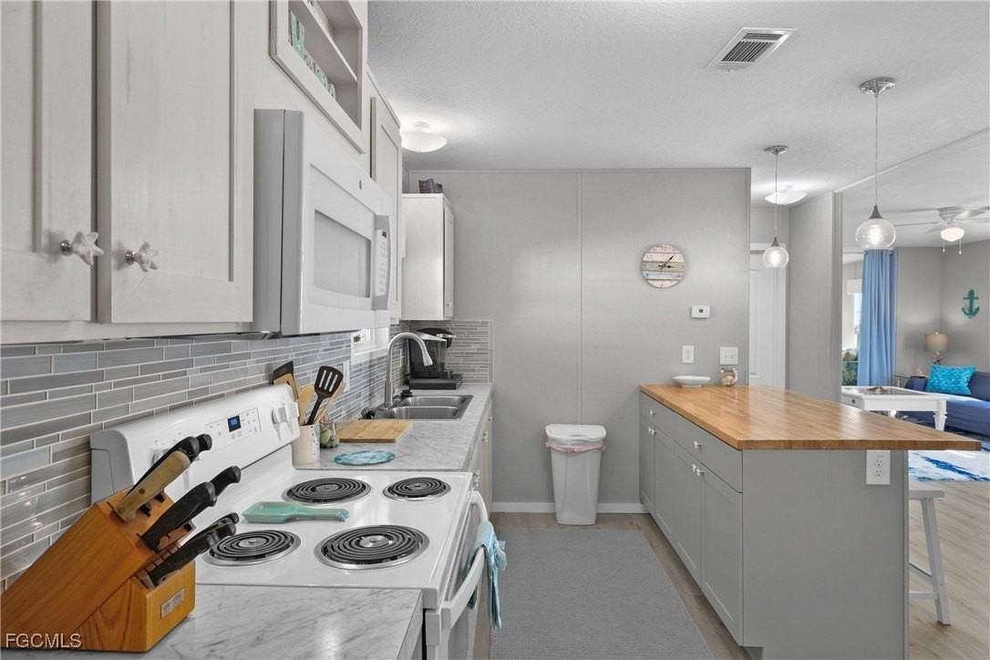 1747 Beverly Dr - Photo 7 of 31