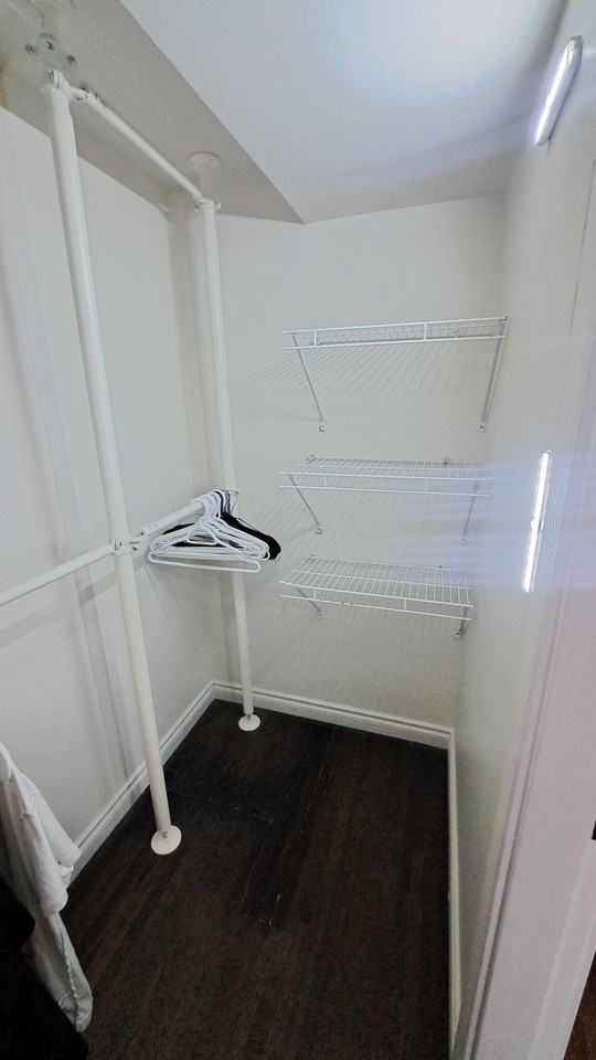 1833 21 Avenue Northwest #4 - Photo 6 of 12