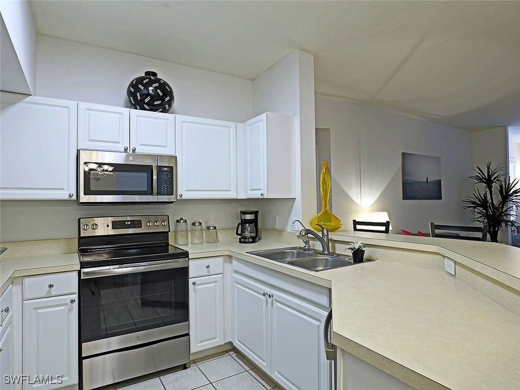 15645 Ocean Walk Cir Apt 116 #116 - Photo 4 of 32