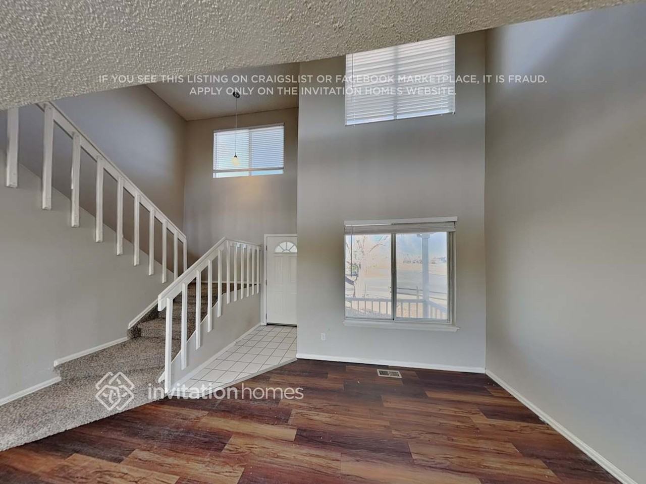 11001 Benton St - Photo 5 of 20