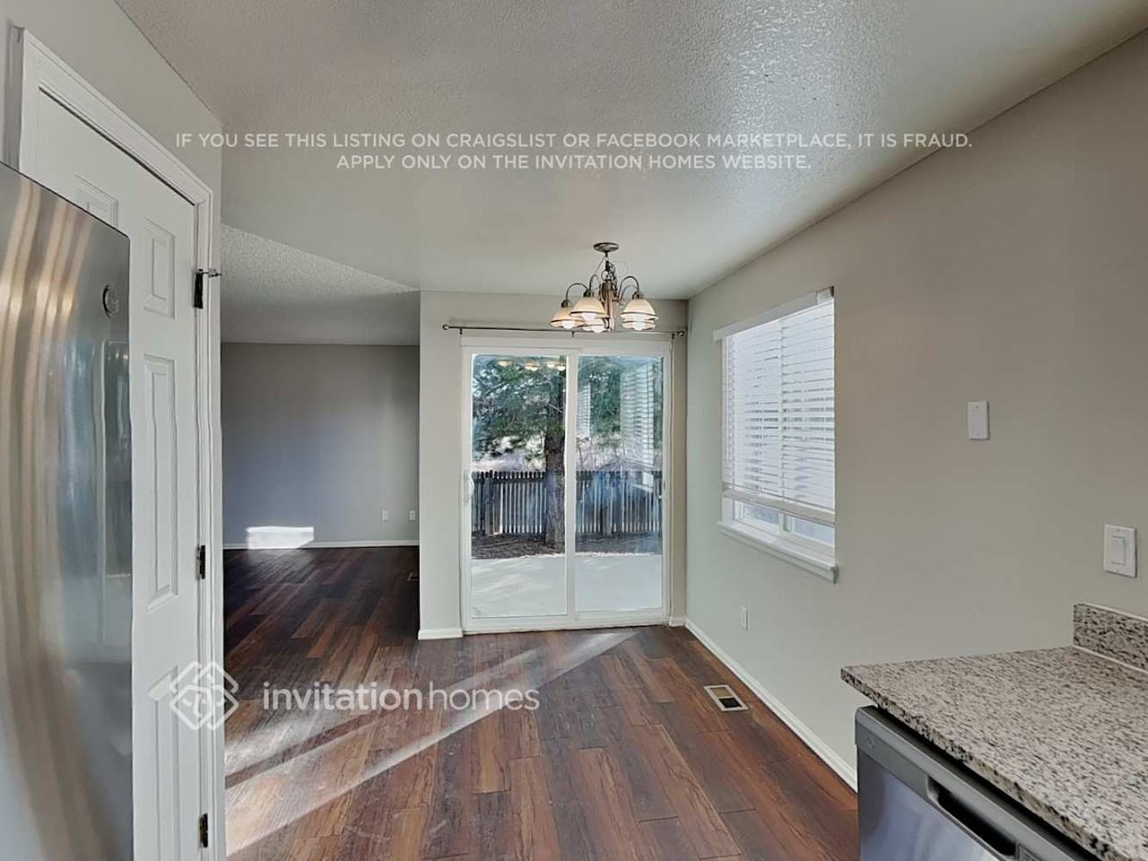 11001 Benton St - Photo 7 of 20