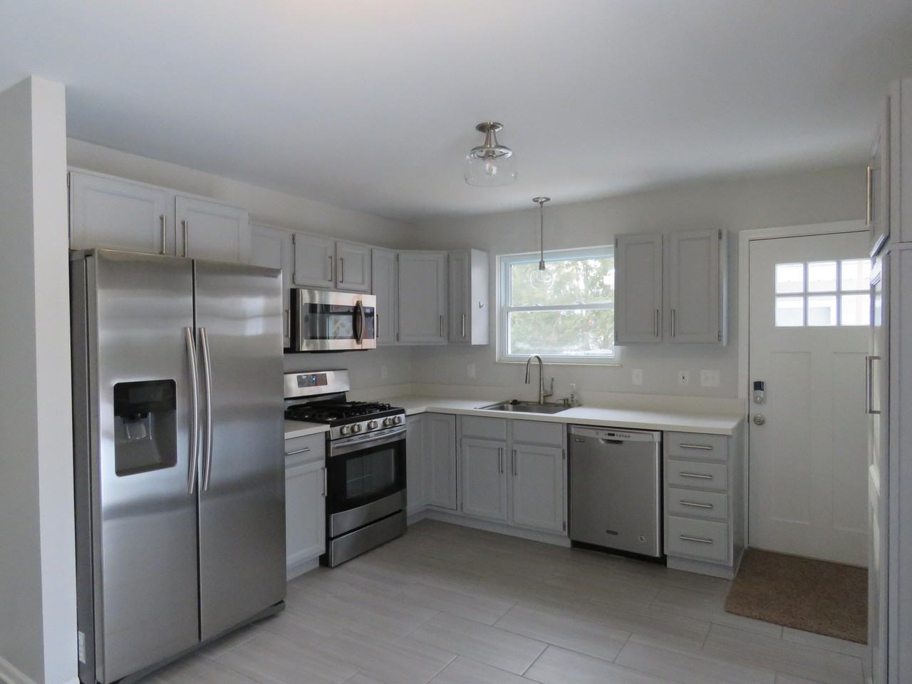 3539 East St - Photo 2 of 29