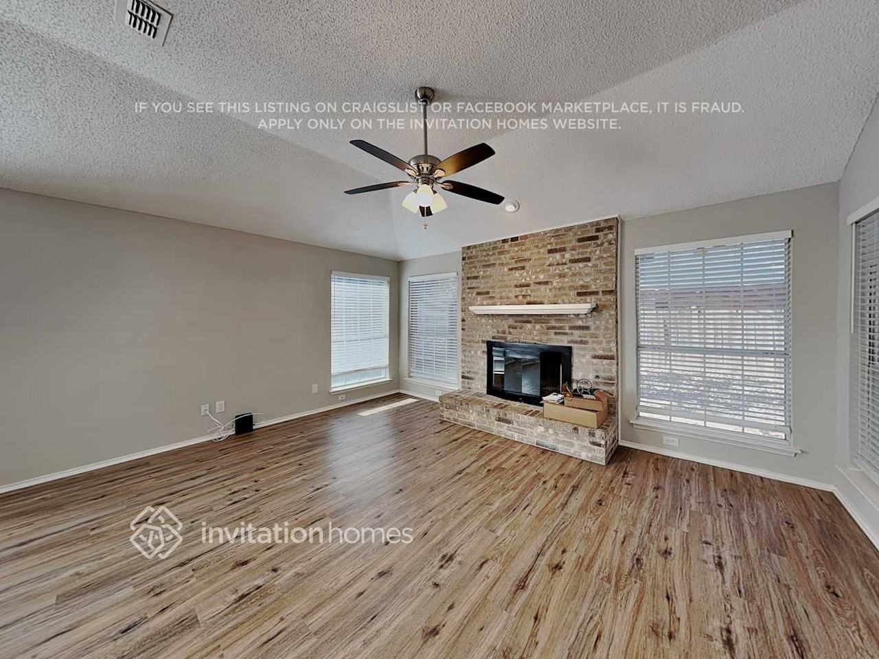 4133 Scotland Dr - Photo 3 of 20