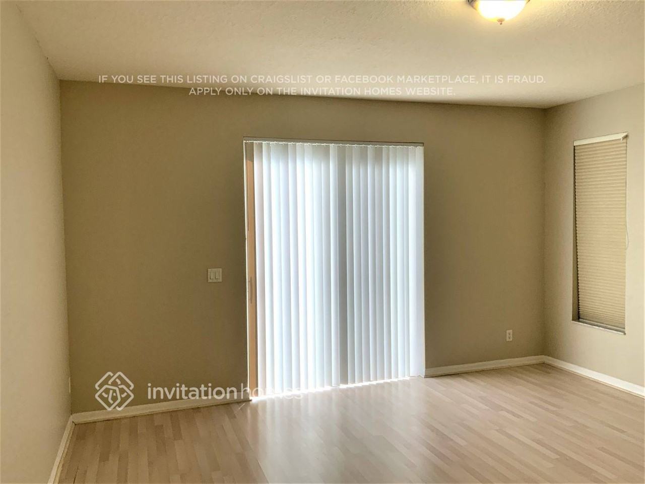 8444 S Lake Forest Dr - Photo 7 of 12