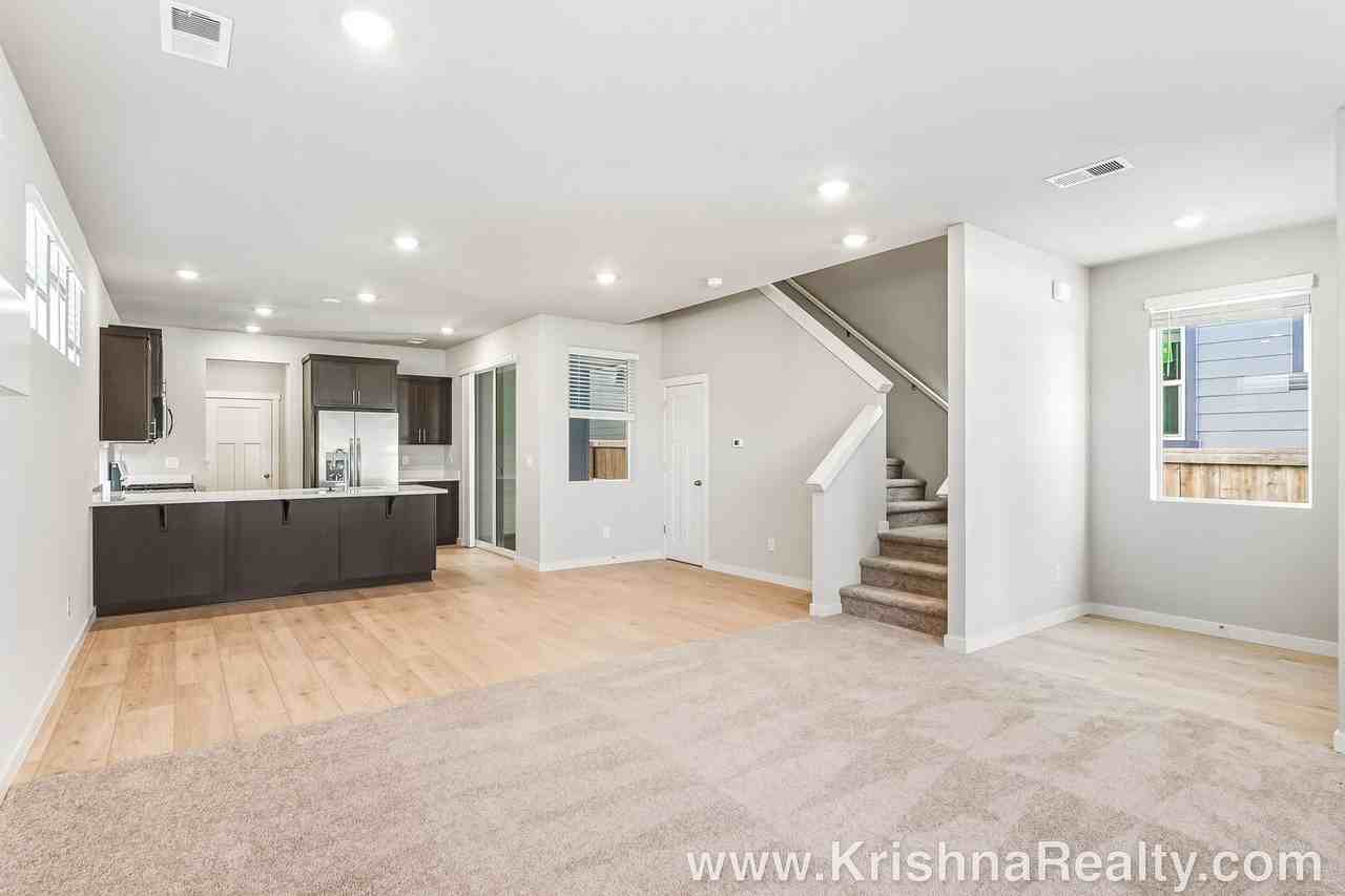 7344 Se Madrone St - Photo 4 of 31