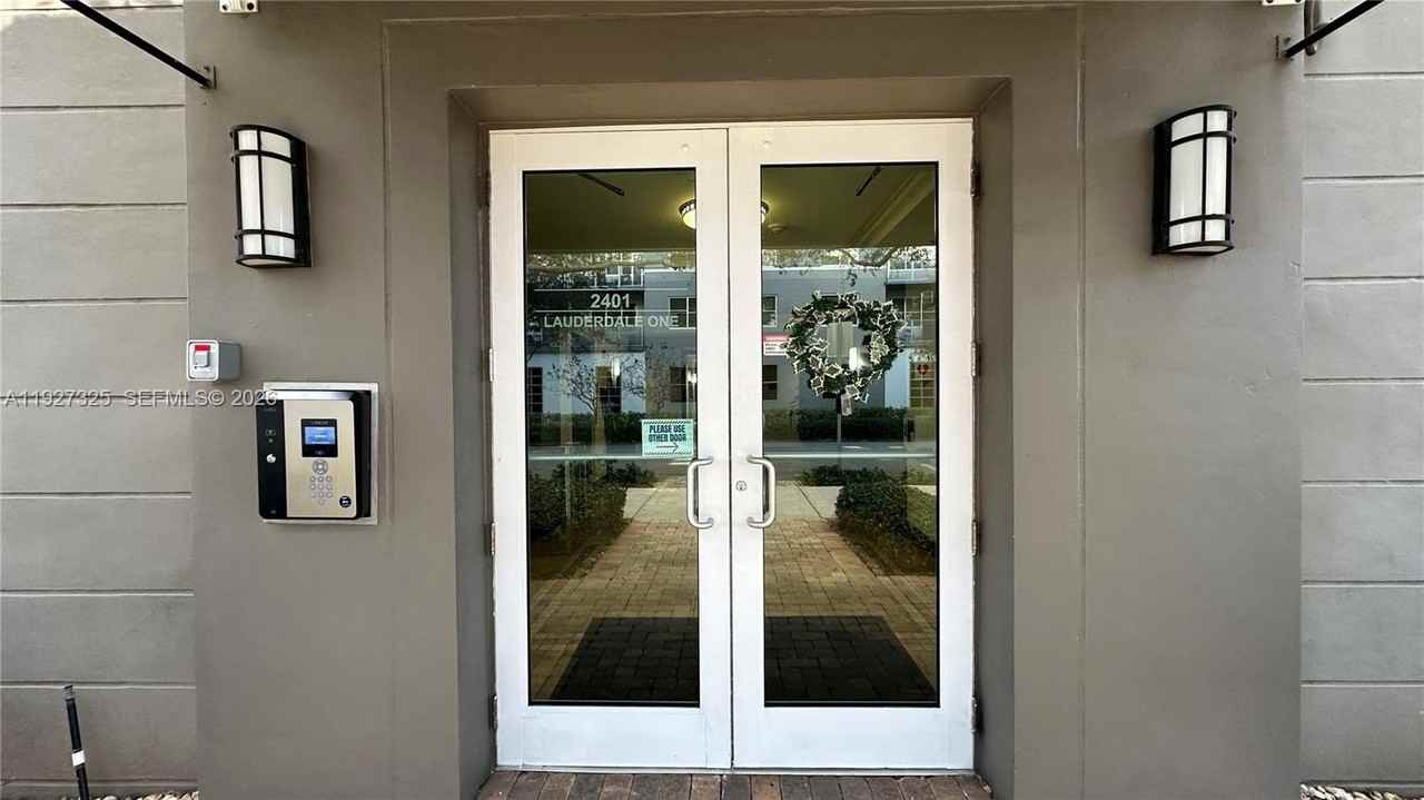 2401 Ne 65th St #606 - Photo 5 of 38