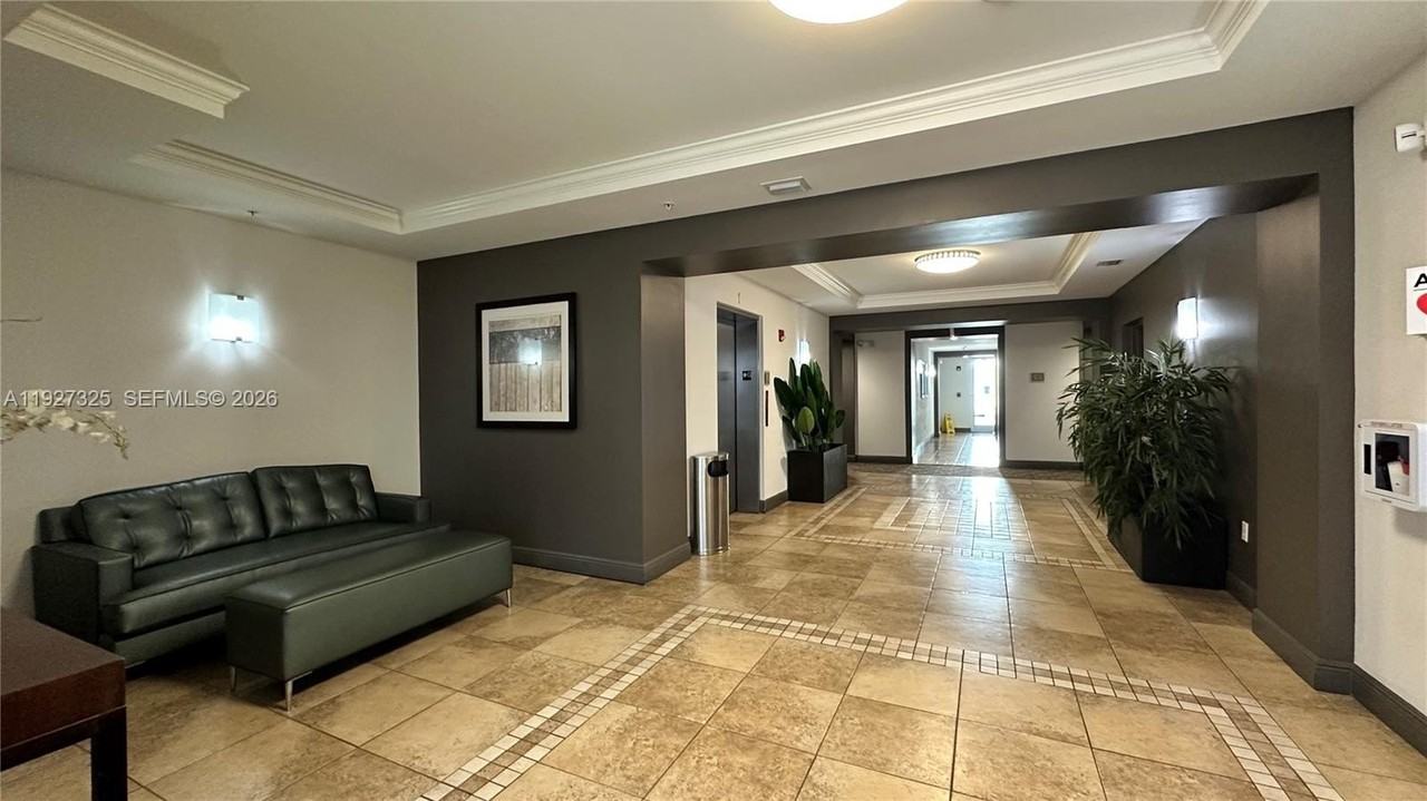 2401 Ne 65th St #606 - Photo 6 of 38