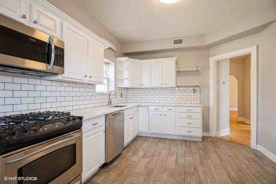 4740 N Troy St Apt 1 #1 - Photo 7 of 11