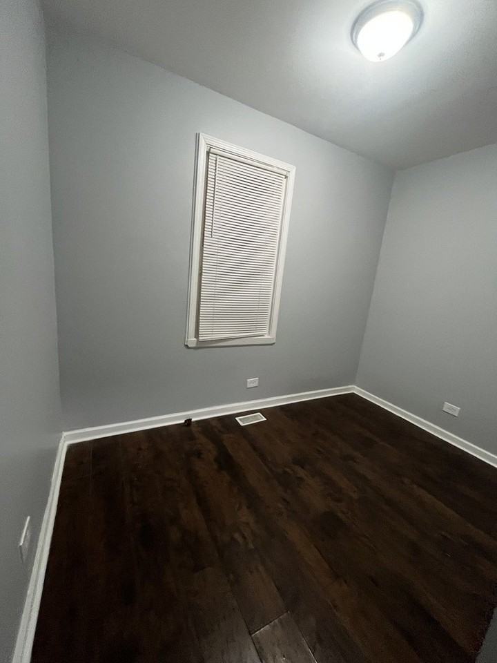 8253 S Brandon Ave Apt 1f #1F - Photo 4 of 6