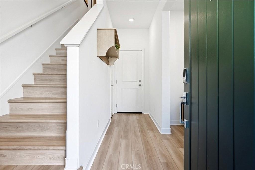 201 Juniper Dr - Photo 5 of 36