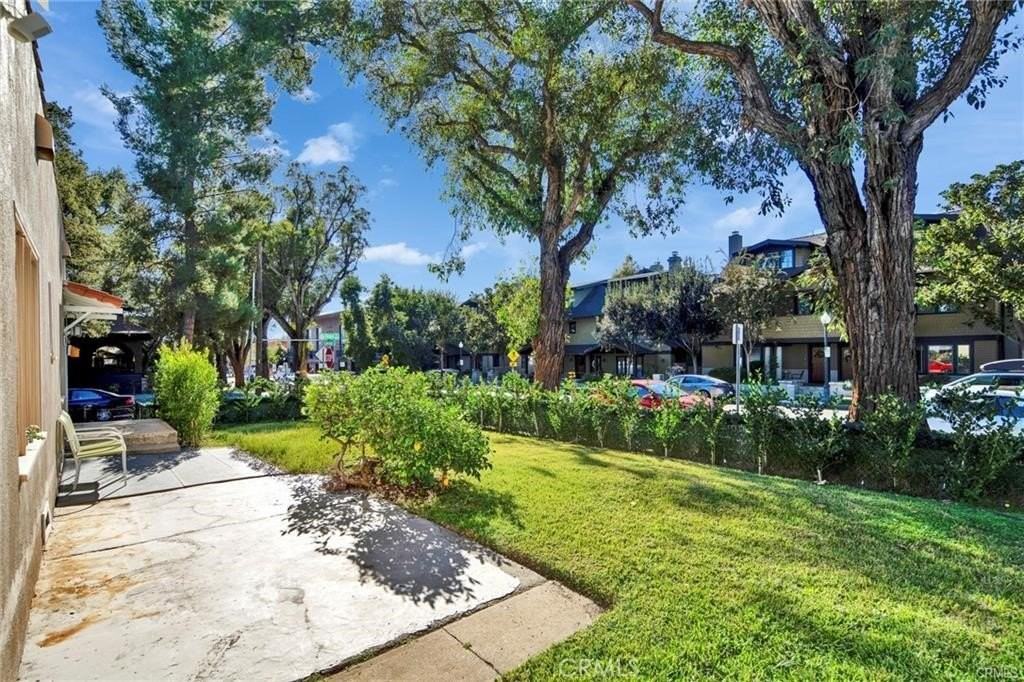 726 Meridian Ave - Photo 3 of 19