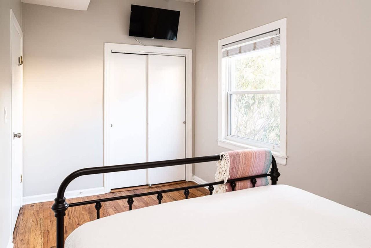 628 W Schubert Ave #1360119P - Photo 4 of 13