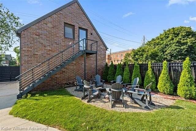 284 Eliot St - Photo 5 of 50