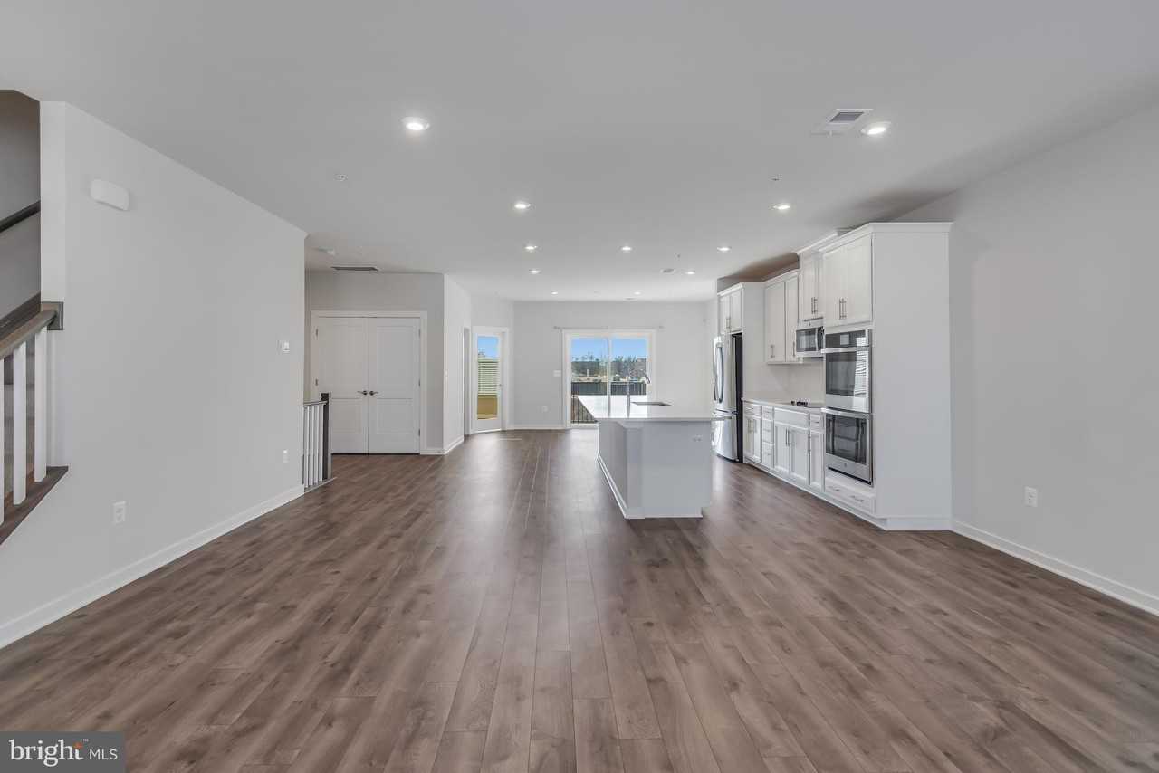 13505 Sayward Blvd Unit 86 #86 - Photo 4 of 26