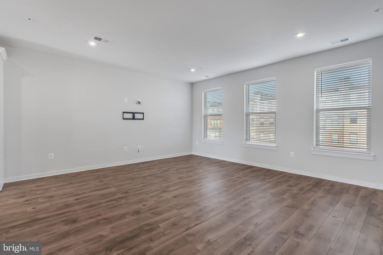 13505 Sayward Blvd Unit 86 #86 - Photo 6 of 26