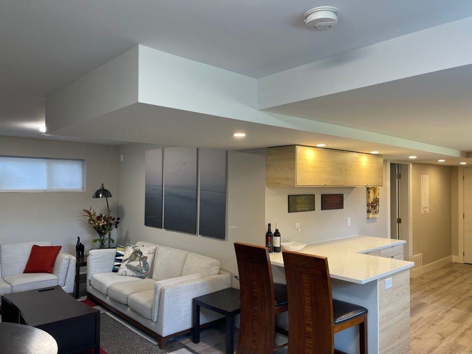 1691 Mountain Avenue - Photo 2 of 5