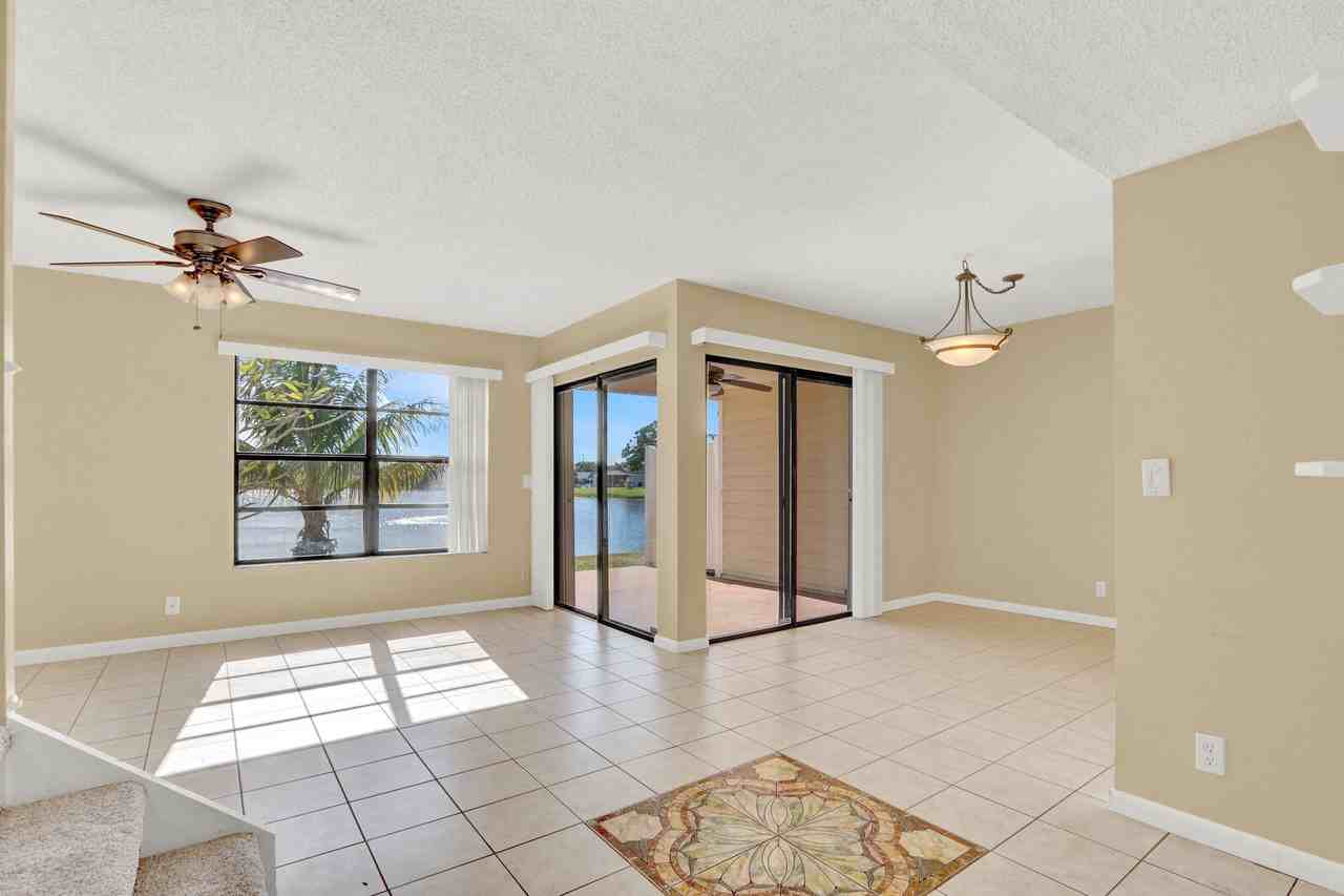 703 Stonewood Ct #16B - Photo 7 of 32