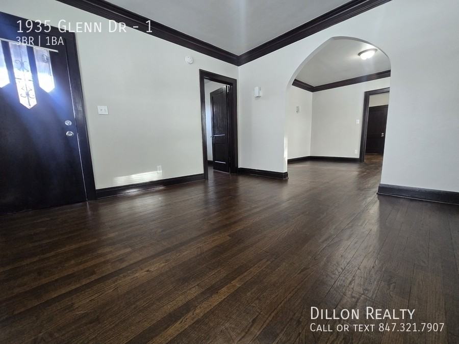 1935 Glenn Dr #1 - Photo 3 of 12