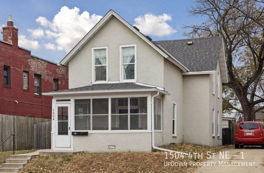 1504 4th St Ne #1 - Photo 2 of 26