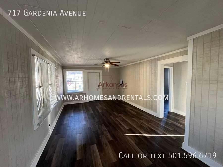 717 Gardenia Ave - Photo 2 of 10