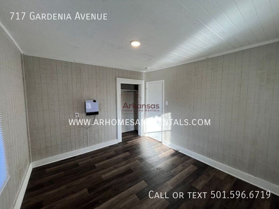 717 Gardenia Ave - Photo 4 of 10