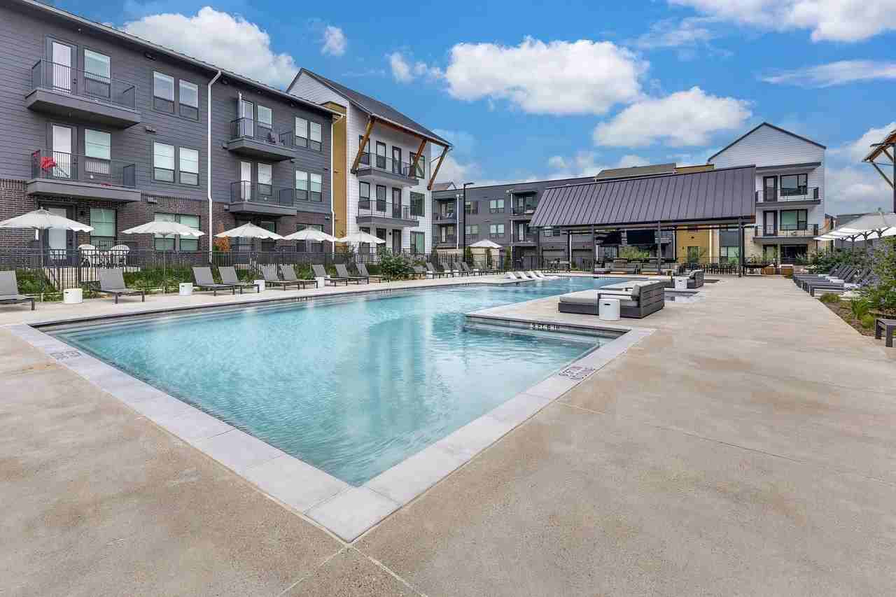 3800 N A W Grimes Blvd #B4-48