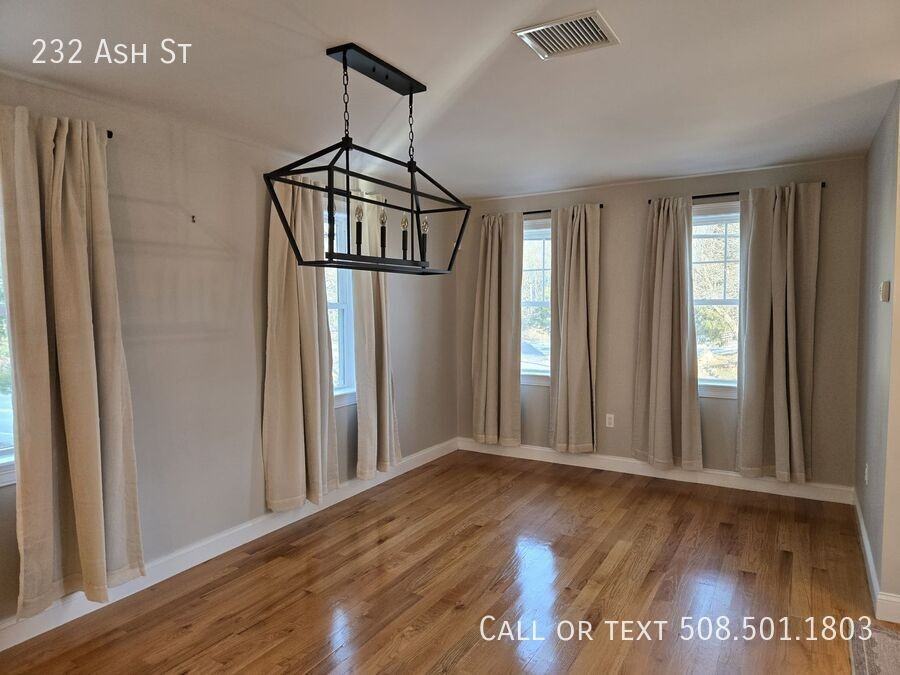 232 Ash St - Photo 4 of 18