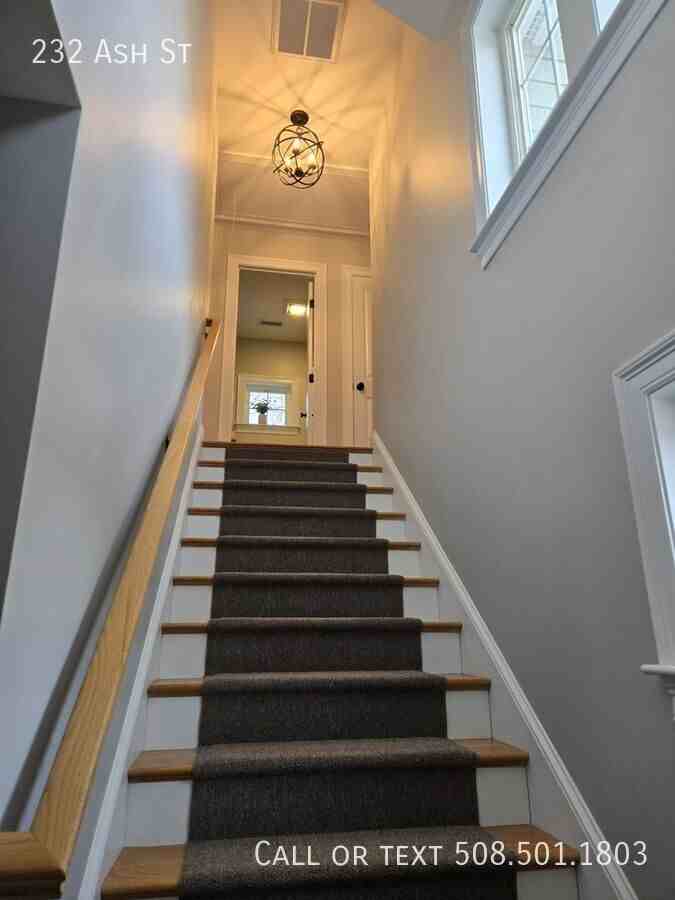 232 Ash St - Photo 6 of 18