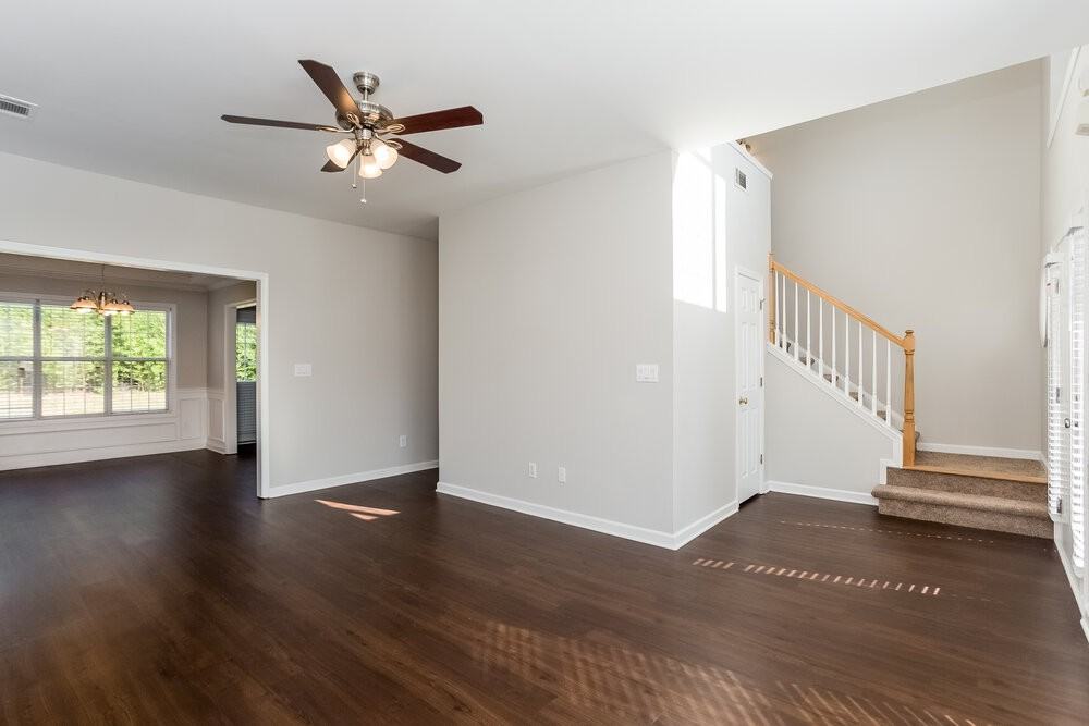 5175 Yellow Pine Dr - Photo 3 of 15