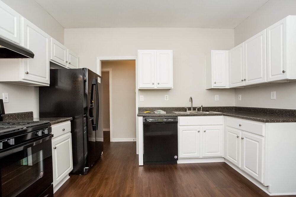 5175 Yellow Pine Dr - Photo 7 of 15