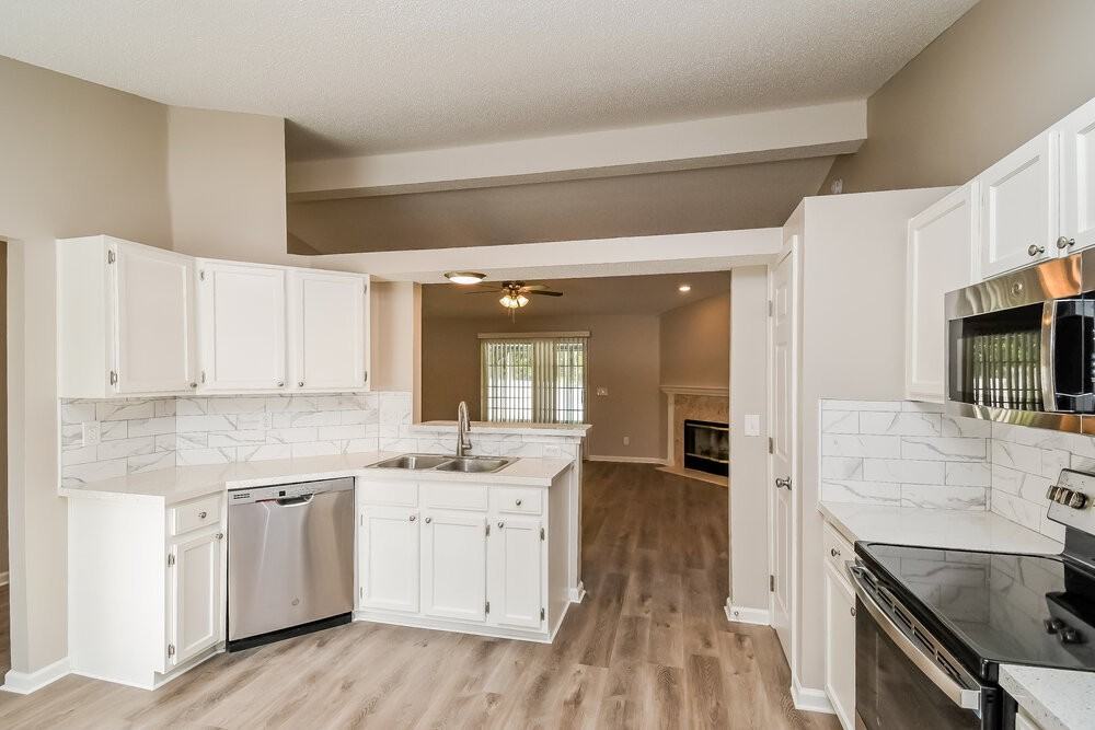 7725 Fawn Lake Dr S - Photo 7 of 16