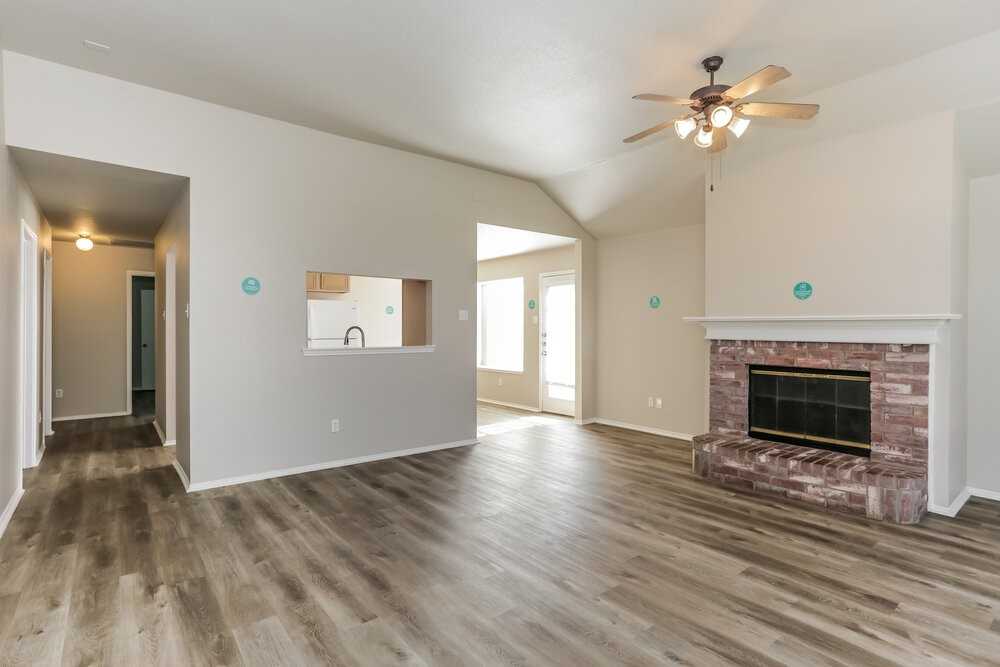 1402 Gray Dawn Dr - Photo 5 of 19