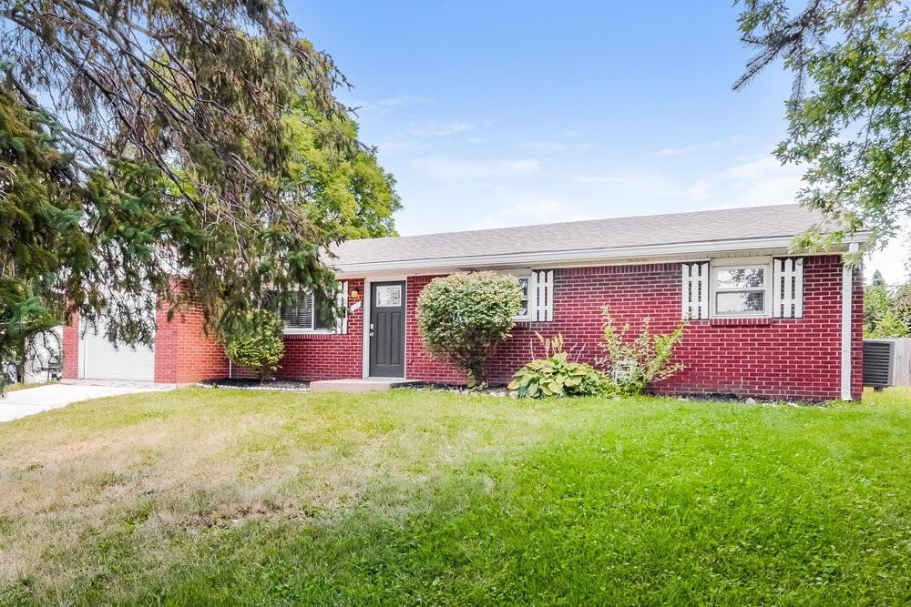 17 Gerry Ct - Photo 3 of 16