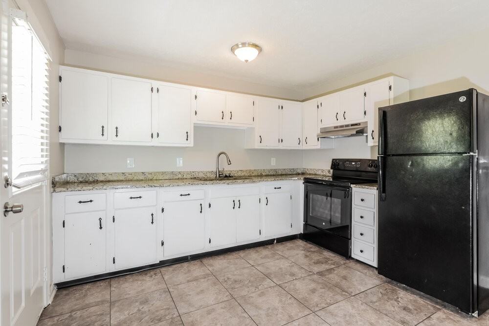 17 Gerry Ct - Photo 7 of 16