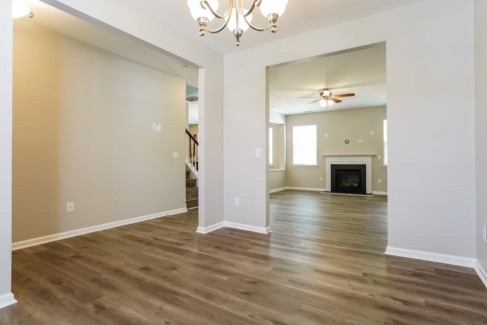 1304 Cathedral Rock Ct - Photo 7 of 17