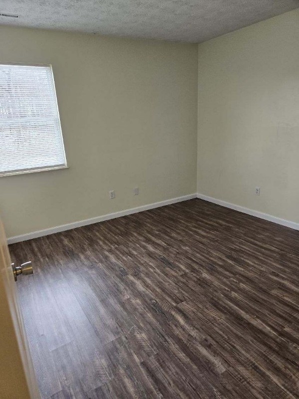 1725 Watson Rd #E - Photo 6 of 11