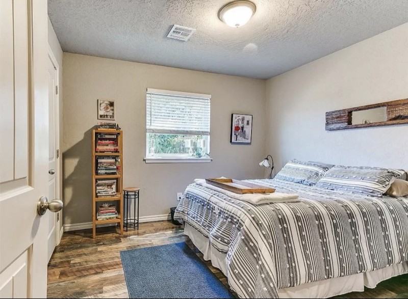 1623 Chamblee Dr - Photo 3 of 6