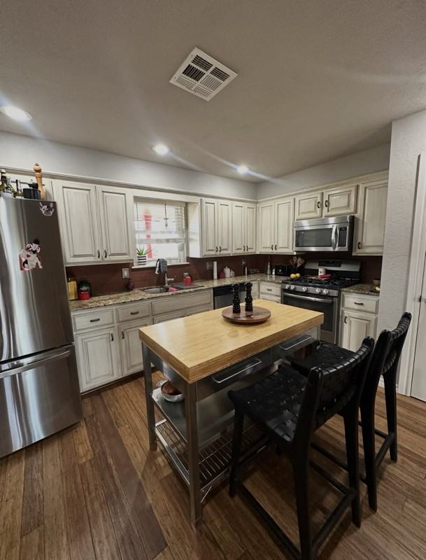 1623 Chamblee Dr - Photo 4 of 6