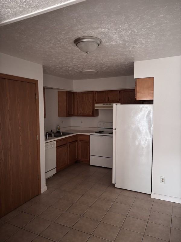 50198 W Rustic Dr #35 - Photo 2 of 6