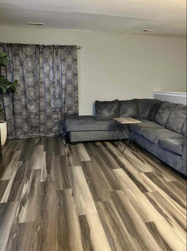 000 E Broad St - Photo 7 of 9